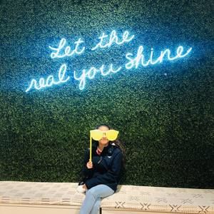 Meet your Posher, Andrea